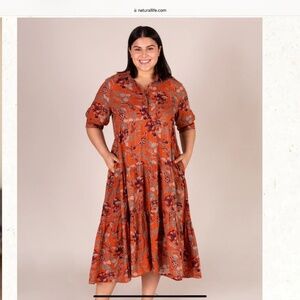Natural Life Rebecca Midi Dress. Size M. Orange Tropical Floral